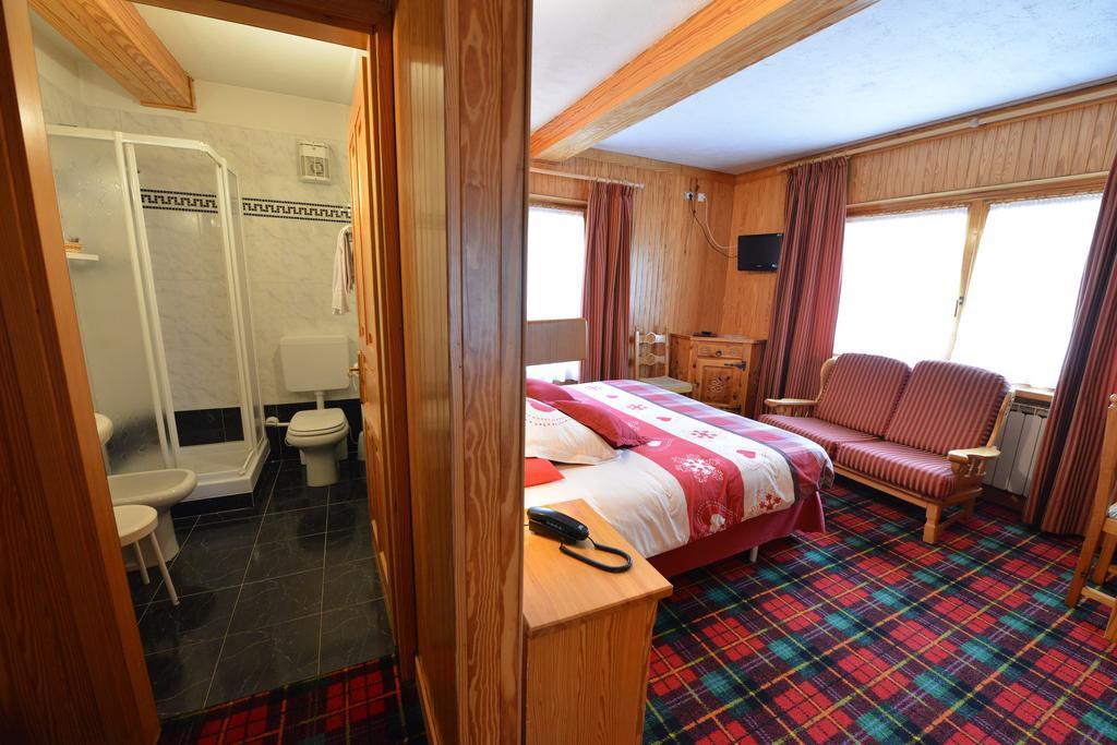 Petit Hotel Cogne Bagian luar foto