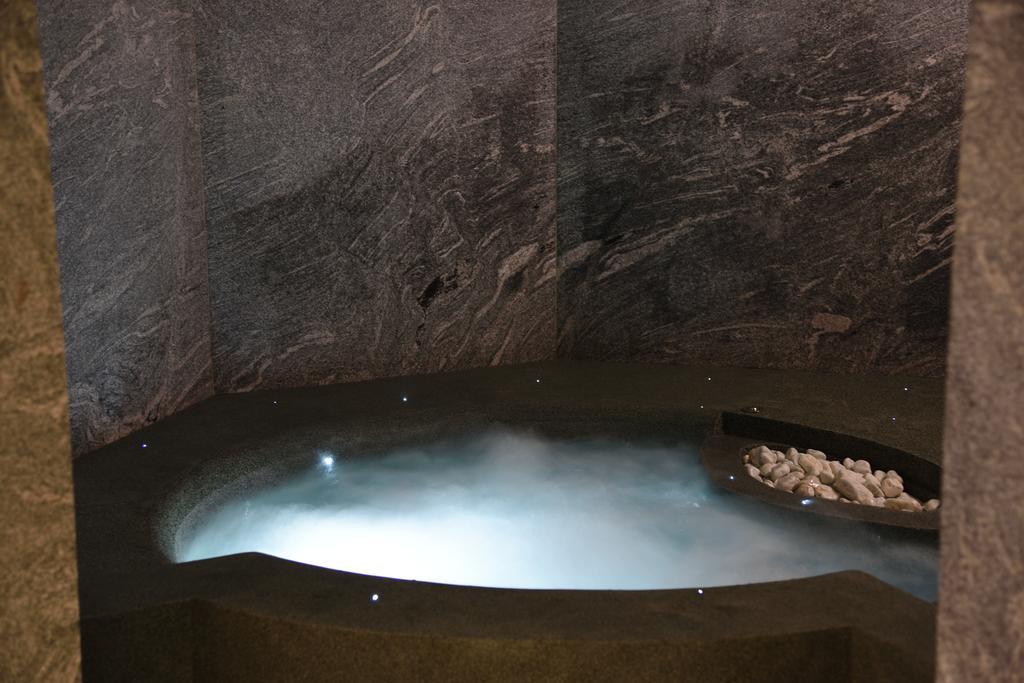 Petit Hotel Cogne Bagian luar foto
