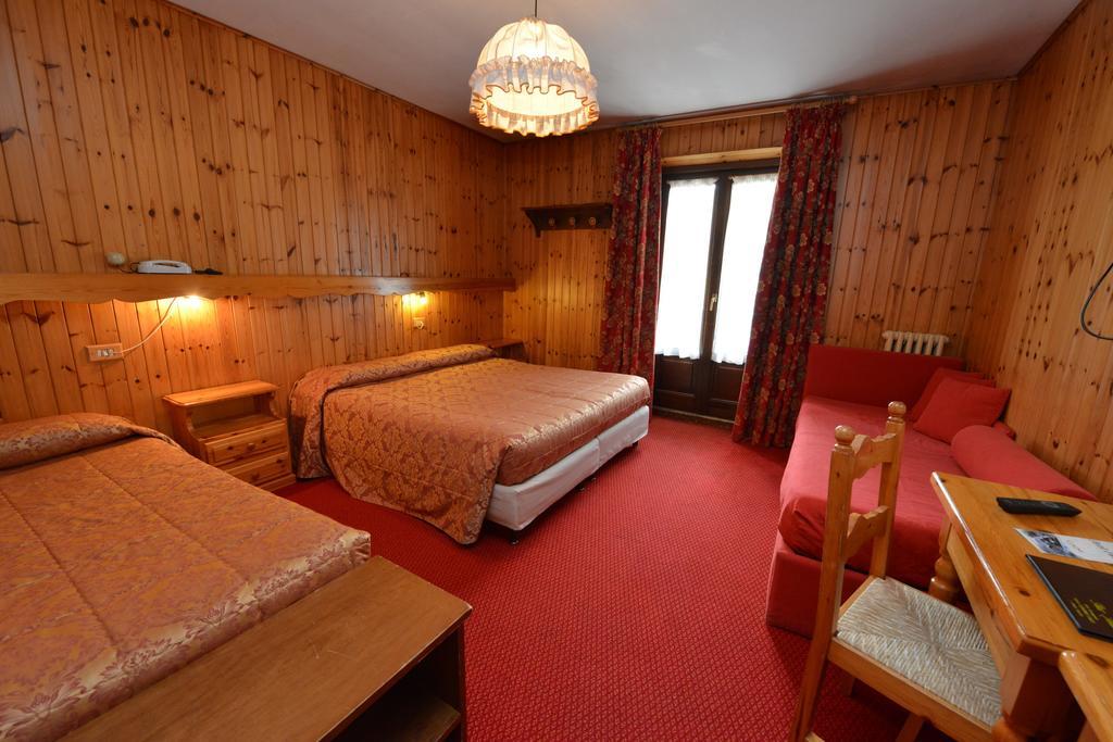 Petit Hotel Cogne Bagian luar foto